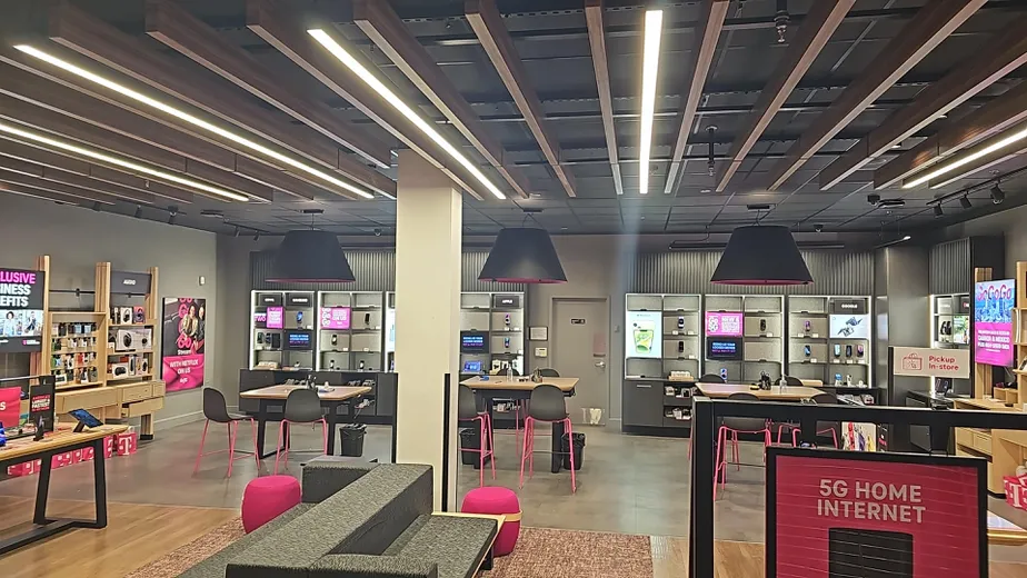 Interior photo of T-Mobile Store at South Shore Plaza, Braintree, MA