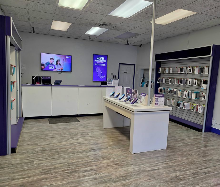 Metro by T-Mobile 49 Walsh Rd - 49 Walsh Rd