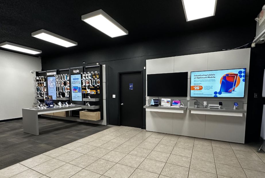  Clovis 8190 Inside Store.jpg 