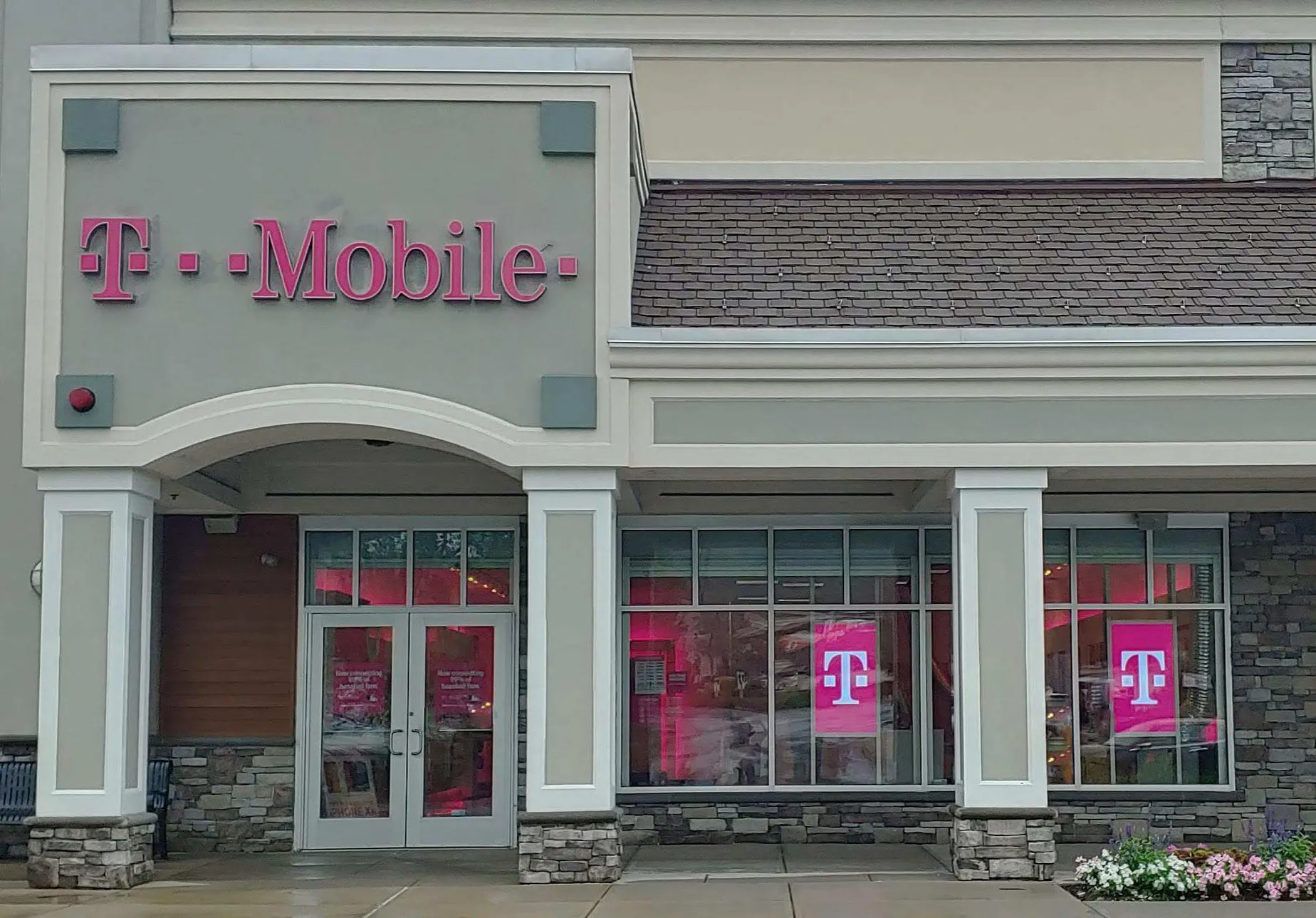 T-Mobile The Crossing at Smithfield | Smithfield, RI