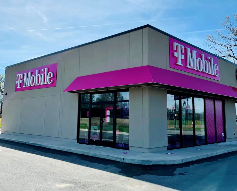 Exterior photo of T-Mobile Store at S Dupree St & E Jefferson St, Brownsville, TN