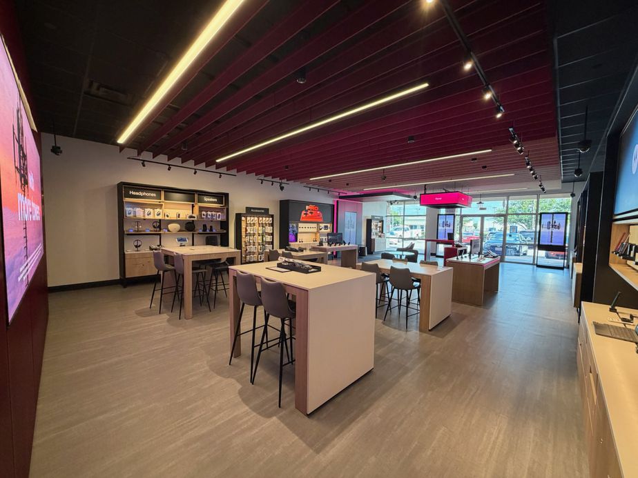  Interior photo of T-Mobile Store at Hurst-Pipeline, Hurst, TX 