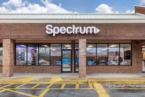 919 N Pkwy, Jackson, TN – Spectrum Store