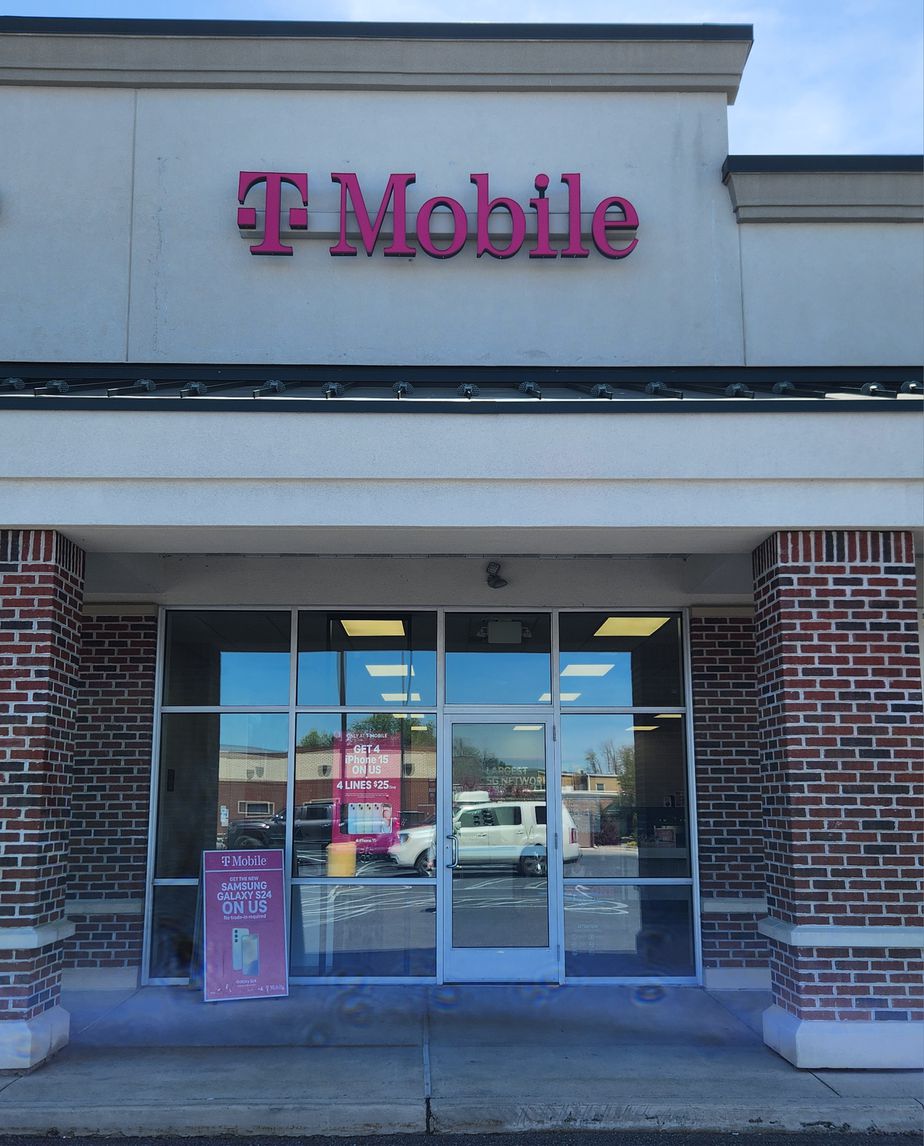 Exterior photo of T-Mobile Store at Noble Blvd & S West St, Carlisle, PA