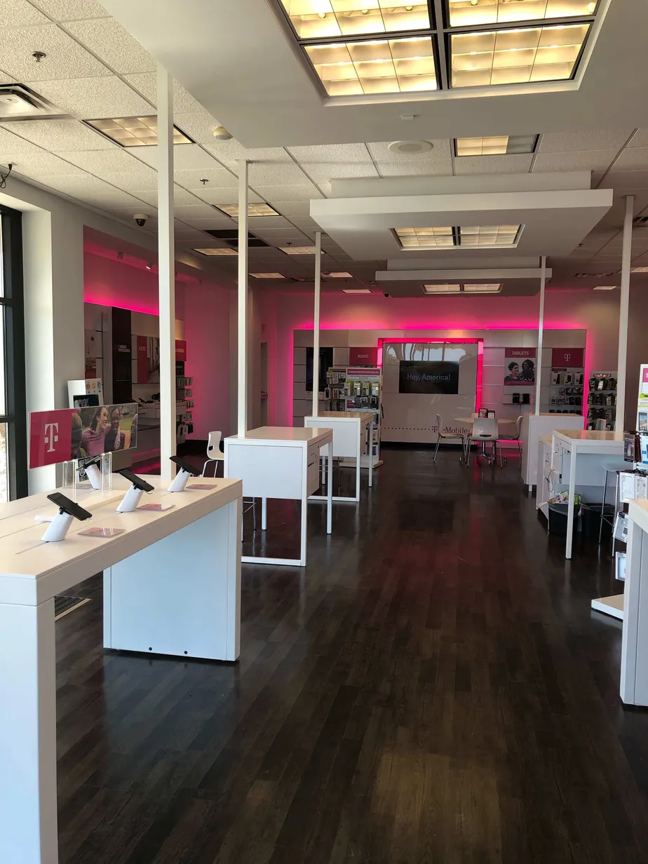  Interior photo of T-Mobile Store at Berlin Tpke. & Pascone Place, Newington, CT 