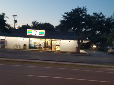 Image gallery for 7-Eleven
