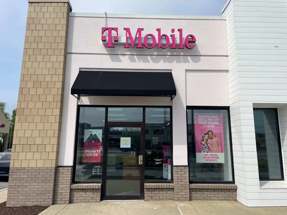  Exterior photo of T-Mobile Store at Route 9 & Albany Post Rd, Wappingers Falls, NY 