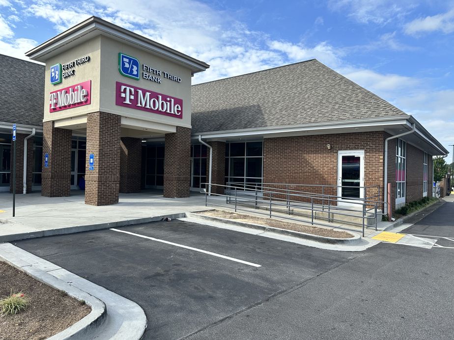 Exterior photo of T-Mobile Store at Pleasant Hill Rd & Satellite Blvd, Duluth, GA