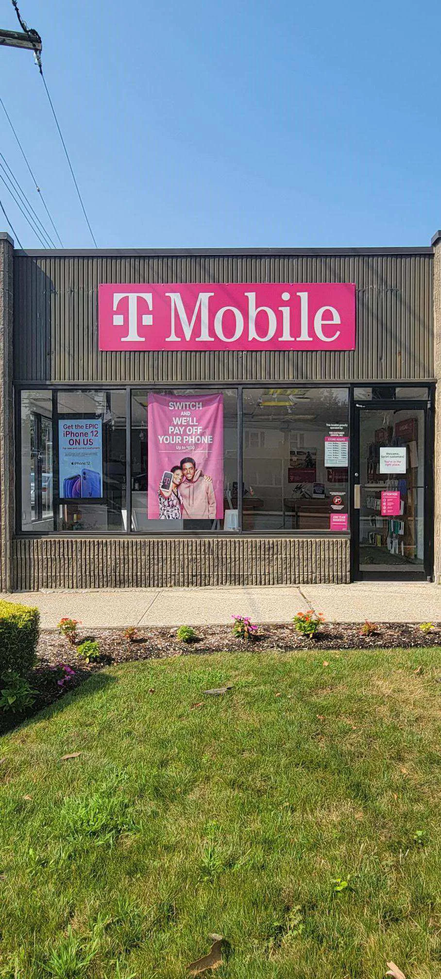 Exterior photo of T-Mobile store at Yonkers Ave & Dunwoodie St, Yonkers, NY