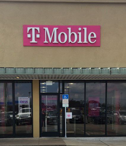 Exterior photo of T-Mobile Store at E Tyler St & Flat Creek Rd, Athens, TX