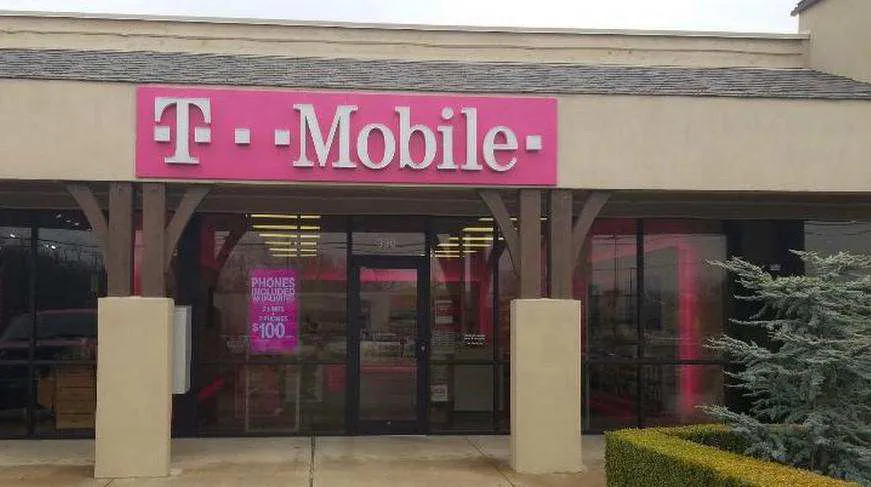 Exterior photo of T-Mobile store at S Peoria Ave & E 44th Pl, Tulsa, OK