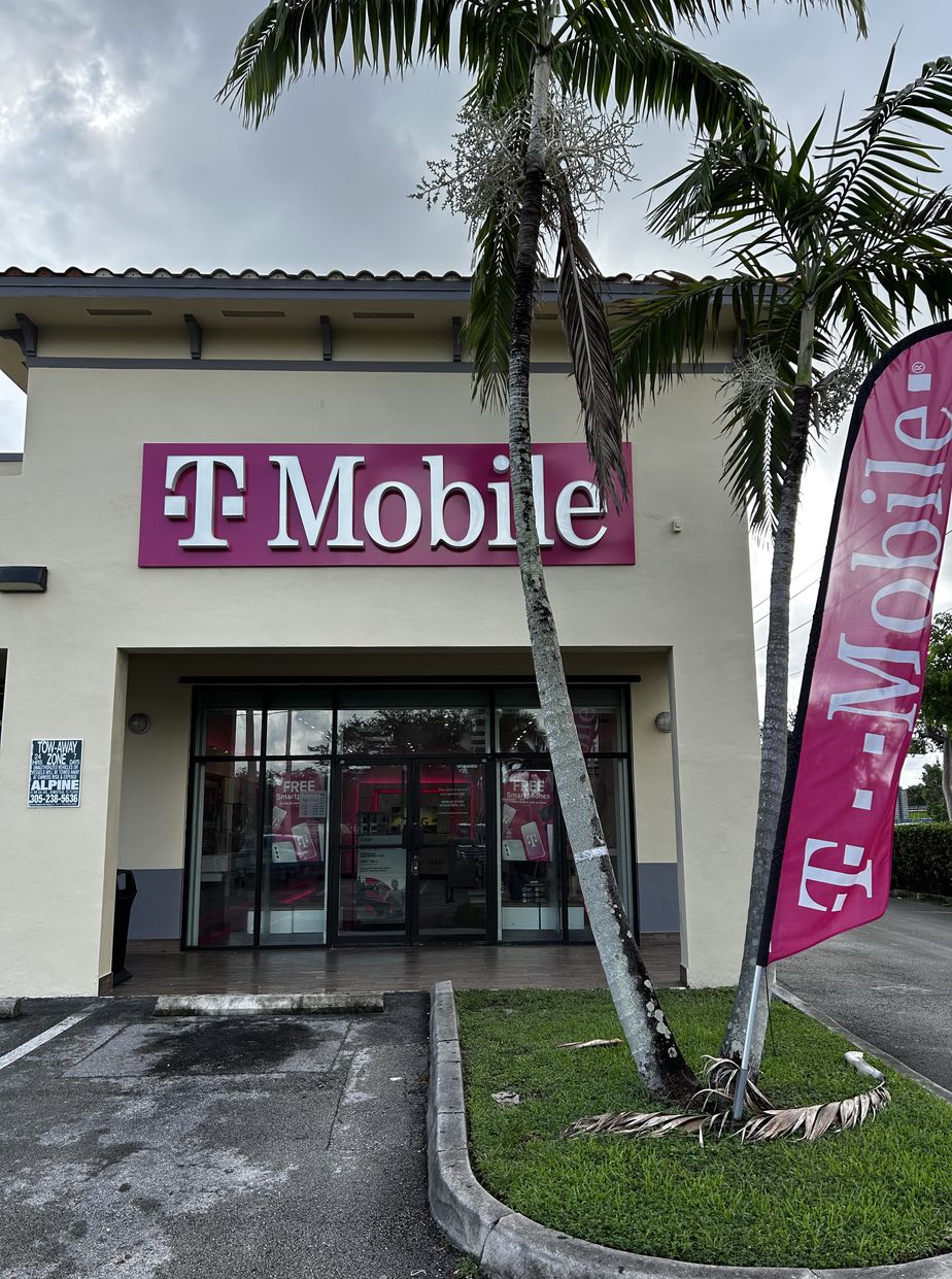 Exterior photo of T-Mobile Store at S Dixie Hwy & Florida Turnpike, Homestead, FL