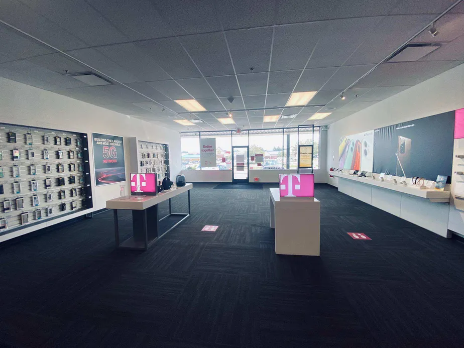 Interior photo of T-Mobile Store at E Germantown Pike & Hannah Ave, East Norriton, PA