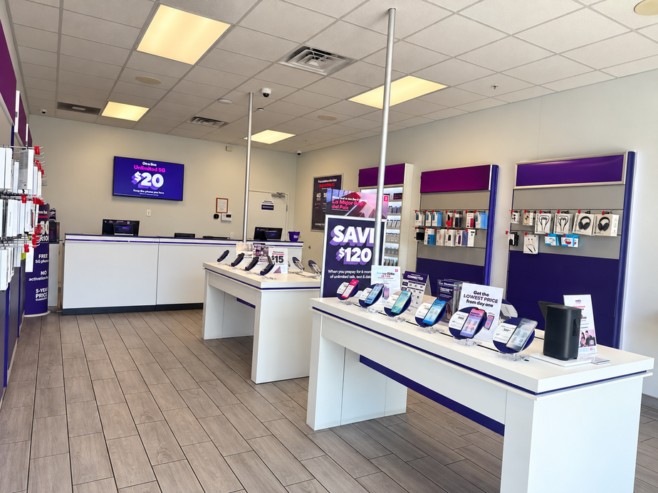 Metro by T-Mobile 841 S Ponce de Leon Blvd - 841 S Ponce de Leon Blvd 