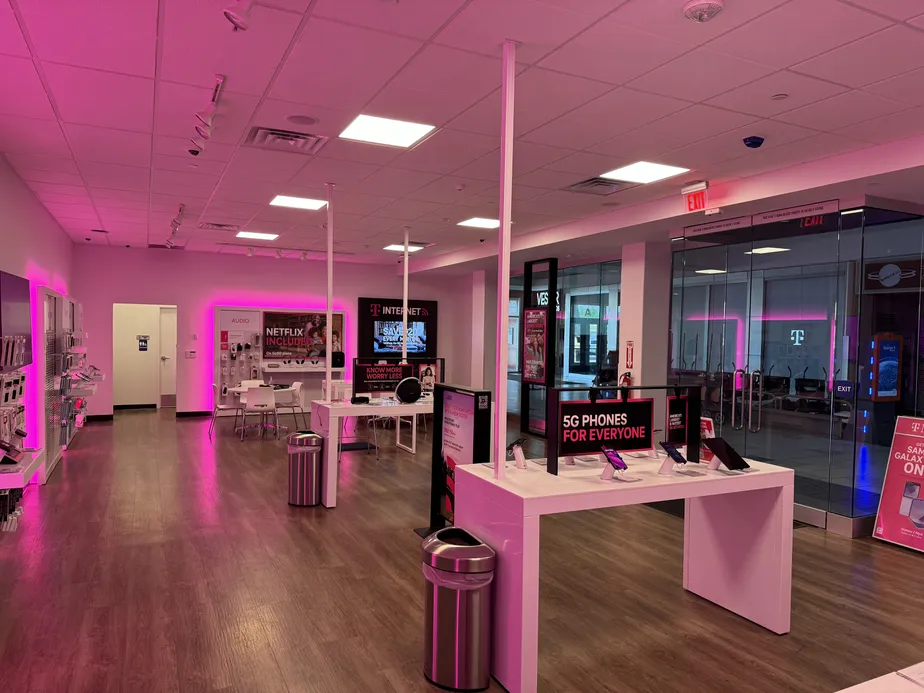  Interior photo of T-Mobile Store at Town Center at Aurora, Aurora, CO 