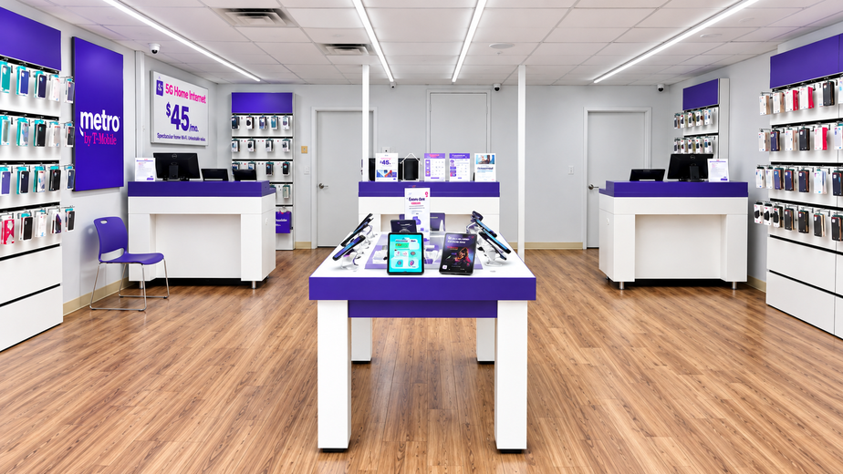 Metro by T-Mobile 2523 Broadway St - 2523 Broadway St