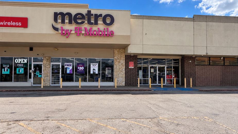 Metro by T-Mobile 9530 Homestead Rd - 9530 Homestead Rd 