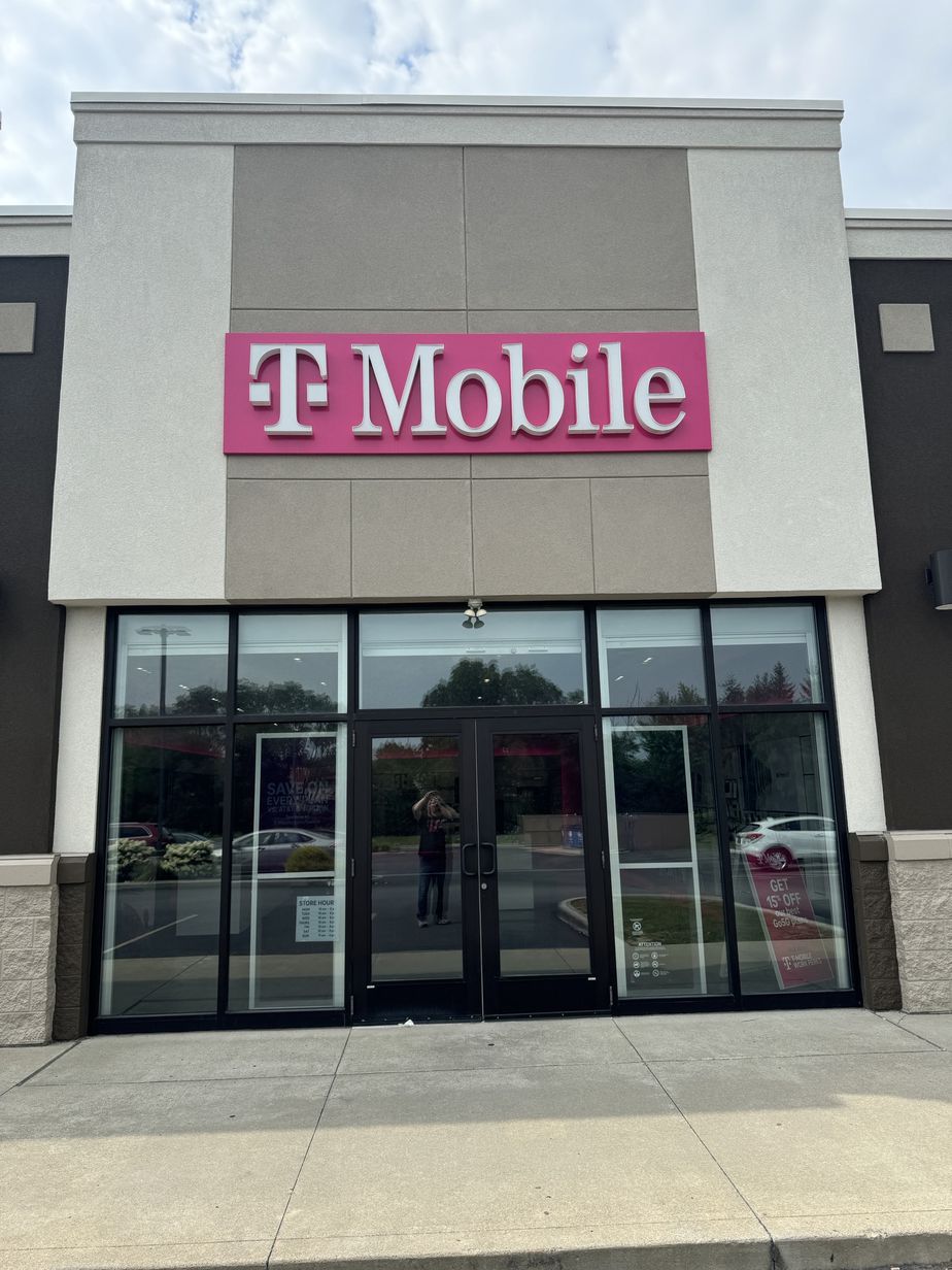 Exterior photo of T-Mobile Store at Mahoning & Canfield, Austintown, OH