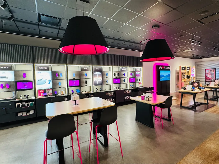  Interior photo of T-Mobile Store at W Colonial Dr & Dorscher Rd, Orlando, FL 