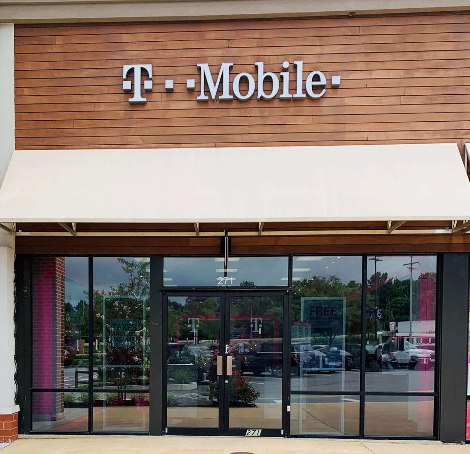  Exterior photo of T-Mobile store at E Swedesford Rd & Valley Forge Rd, Wayne, PA 