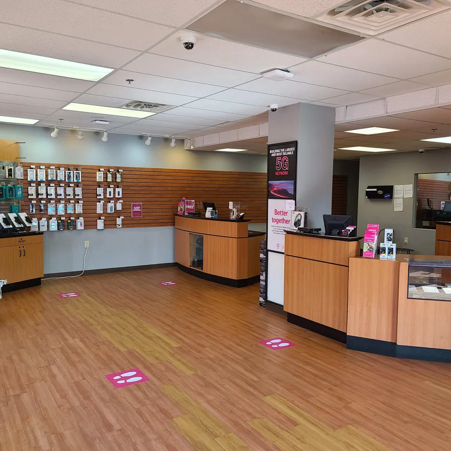 Interior photo of T-Mobile Store at W Main St & N Western Ave, Circleville, OH