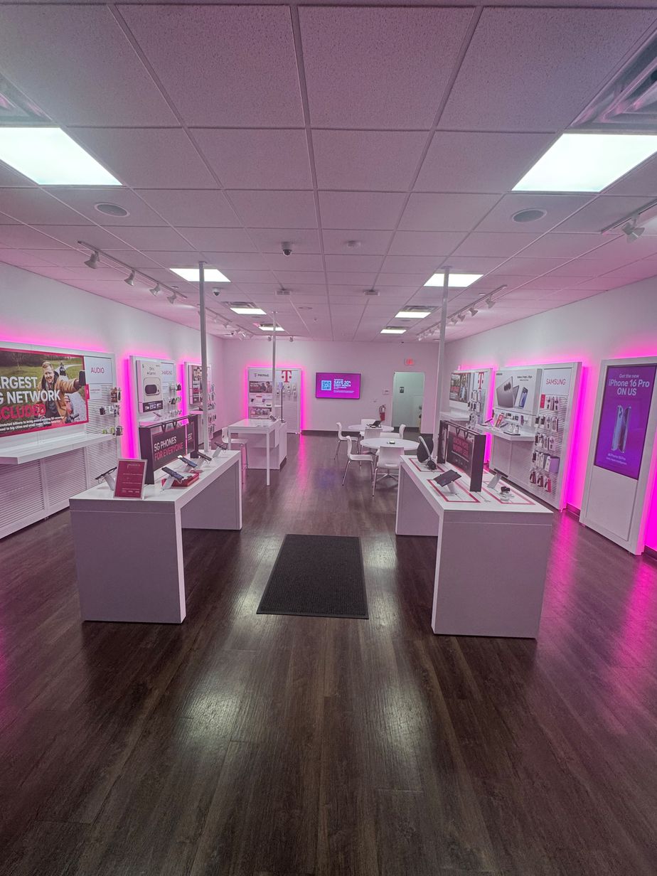 Interior photo of T-Mobile Store at Mount Zion & Aldi, Decatur, IL
