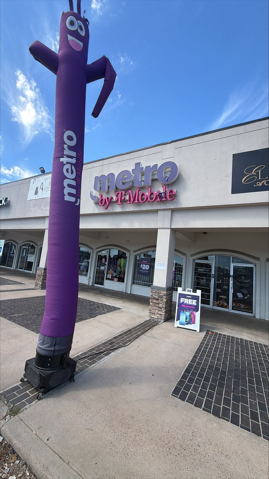 Metro by T-Mobile 1424A Cypress Creek Pkwy - 1424A Cypress Creek Pkwy 