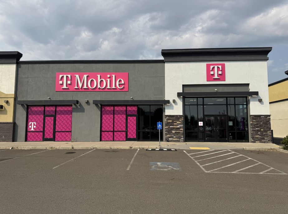 Exterior photo of T-Mobile Store at Island Ave & Walton Rd, Island City, OR