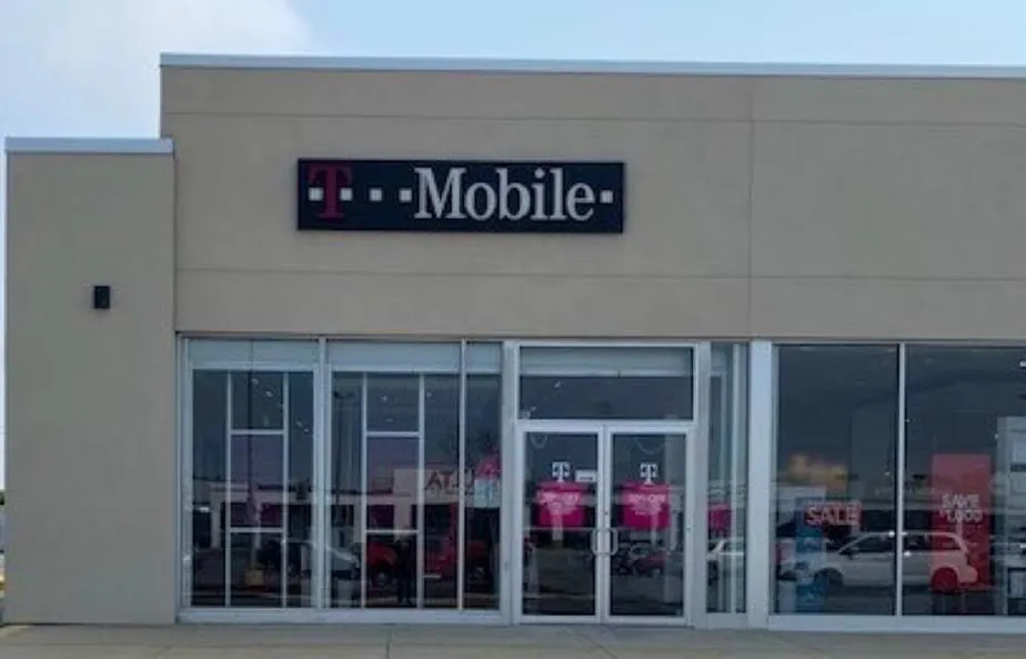 Exterior photo of T-Mobile store at Capetown Plaza, Hyannis, MA