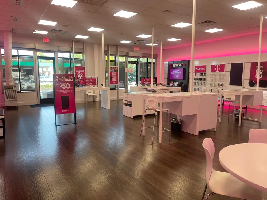 Interior photo of T-Mobile Store at 18th & I-70, Kansas City, KS