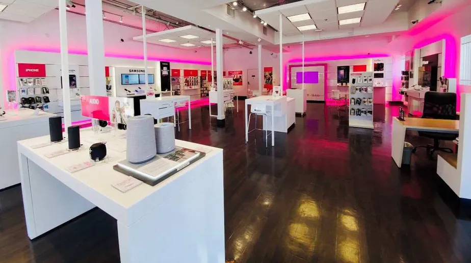 Interior photo of T-Mobile Store at Wilshire & 4th Street, Santa Monica, CA