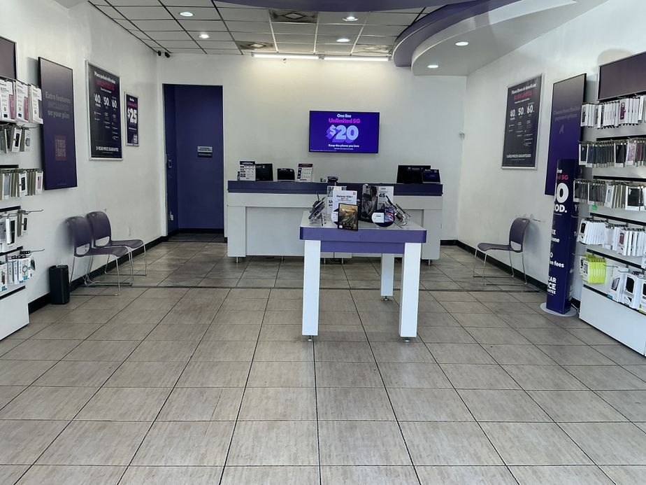 Metro by T-Mobile 12602 Westheimer Rd - 12602 Westheimer Rd 