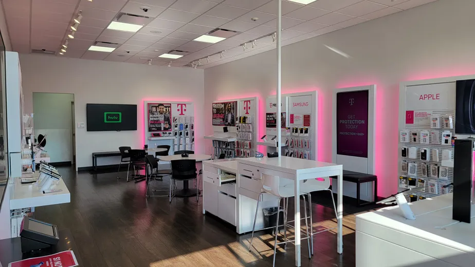  Interior photo of T-Mobile Store at Fenton - Silver Pkwy, Fenton, MI 