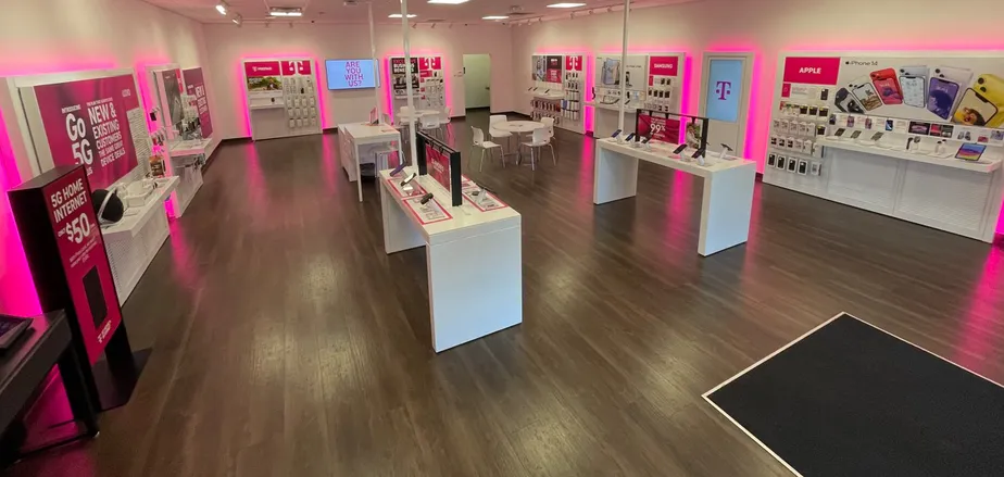 Interior photo of T-Mobile Store at E Hwy 260 & N Beeline Hwy, Payson, AZ