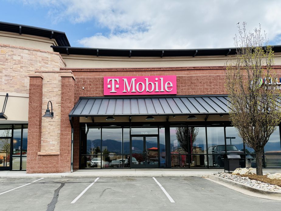 Exterior photo of T-Mobile Store at Academy & Shrider, Colorado Springs, CO