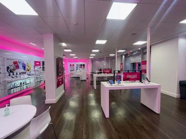 Interior photo of T-Mobile Store at Preston Hwy at Outer Loop, Louisville, KY