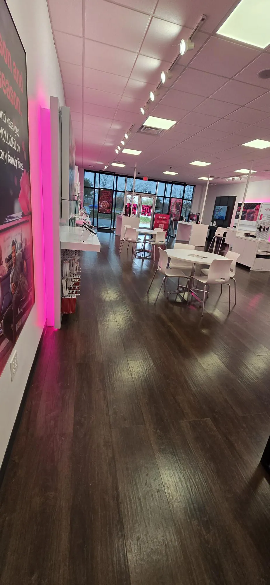  Interior photo of T-Mobile Store at Warrenton & Stafford Lakes, Fredericksburg, VA 