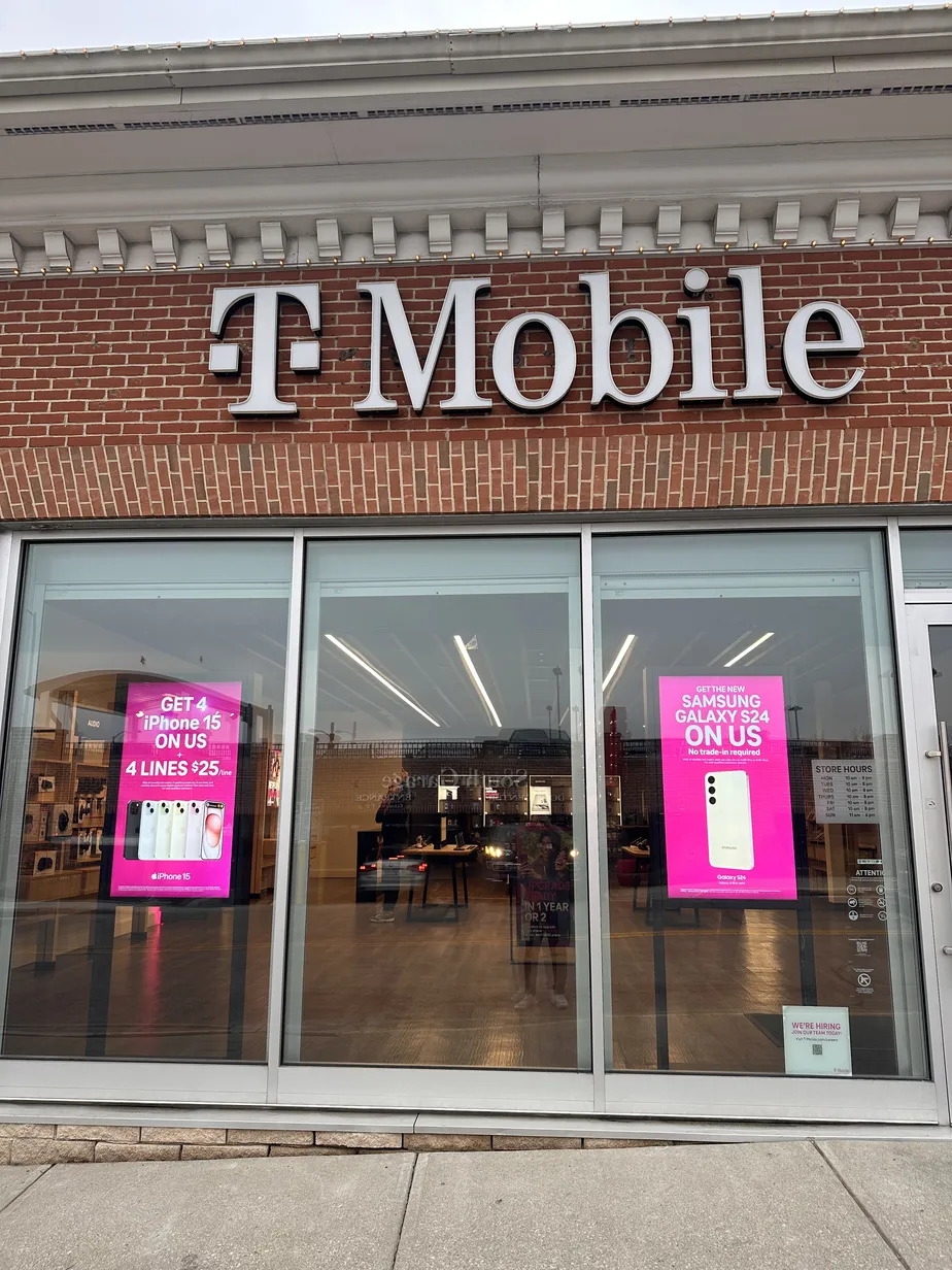  Exterior photo of T-Mobile Store at Townsfair Way & Easton Loop W, Columbus, OH 
