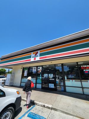 Image gallery for 7-Eleven