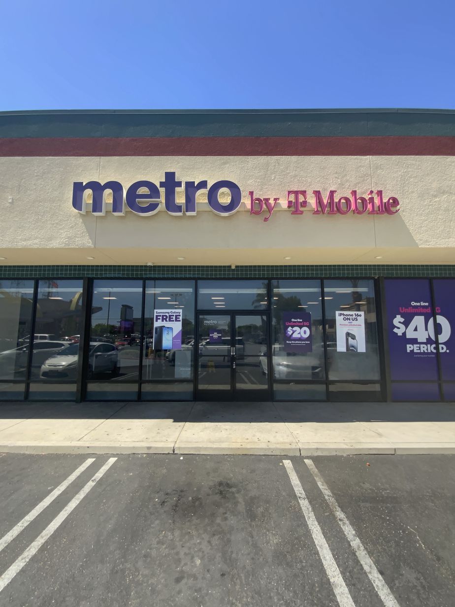 Metro by T-Mobile 11091 Beach Blvd - 11091 Beach Blvd 