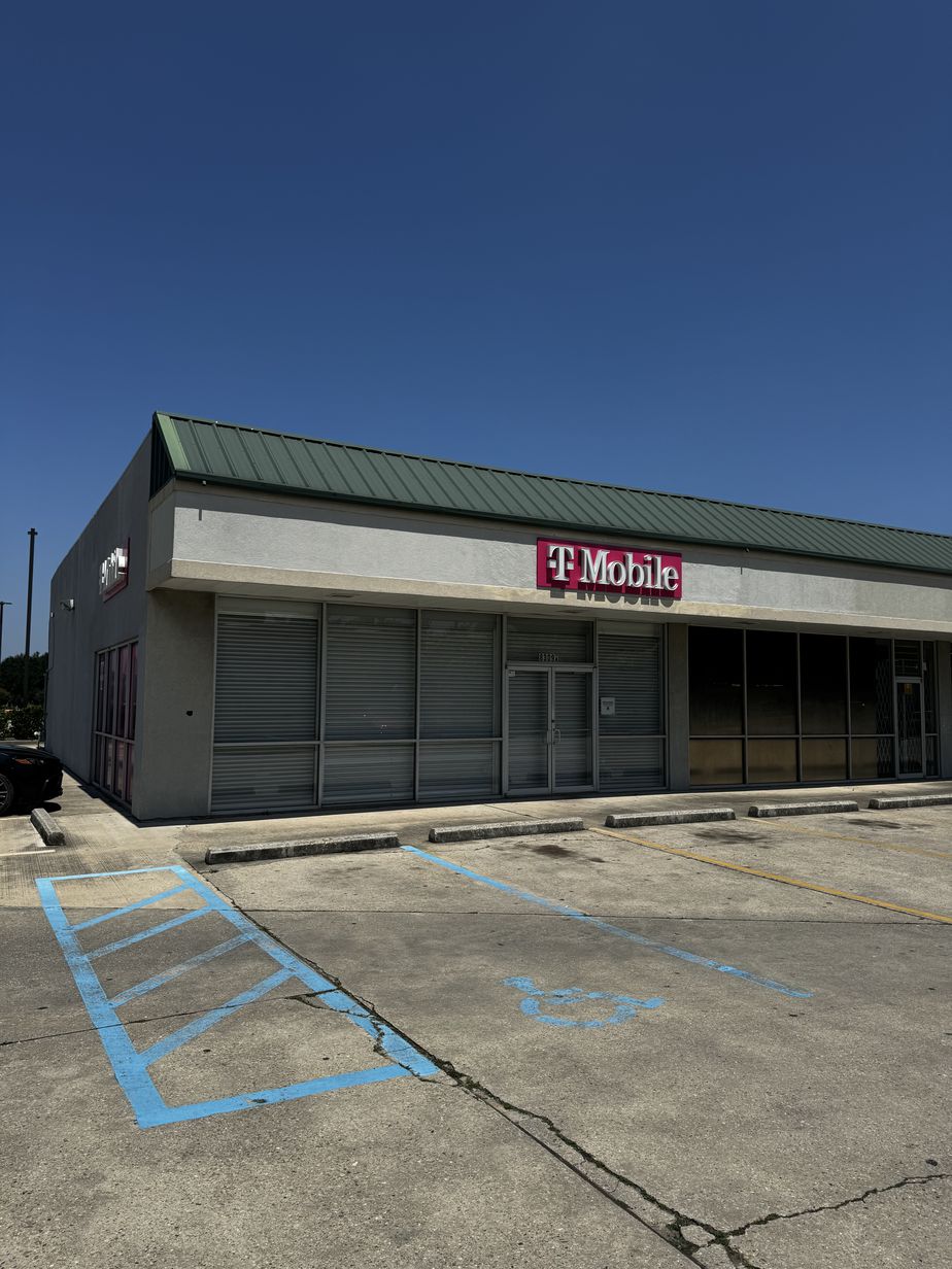 Exterior photo of T-Mobile Store at W Judge Perez Dr & La 39, Chalmette, LA