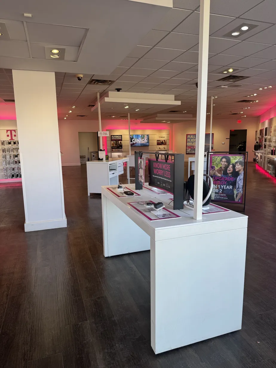  Interior photo of T-Mobile Store at Roosevelt & Harbison Ave, Philadelphia, PA 