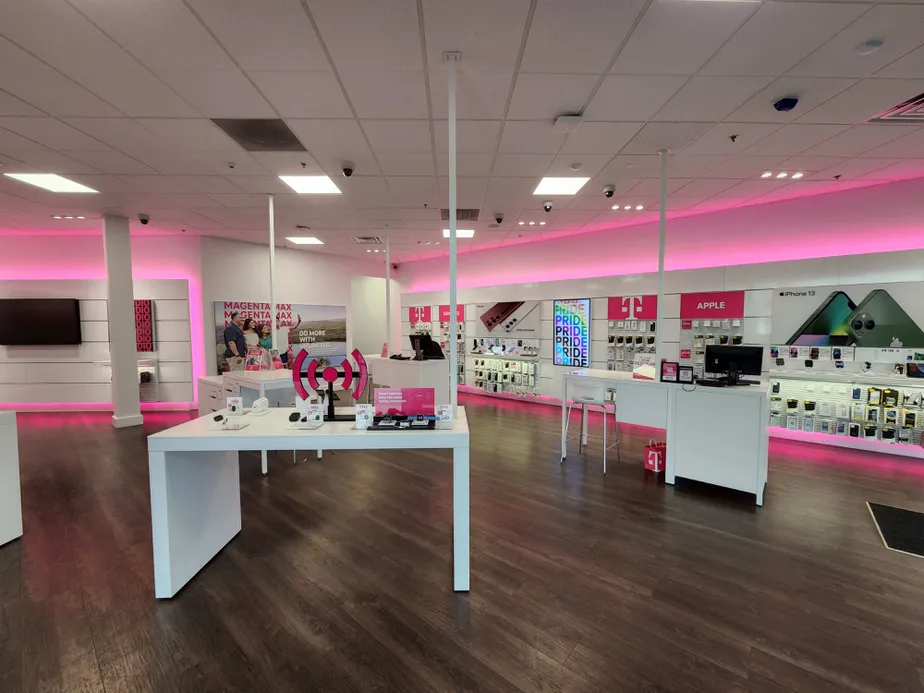 Interior photo of T-Mobile Store at Belleville Crossing, Belleville, IL