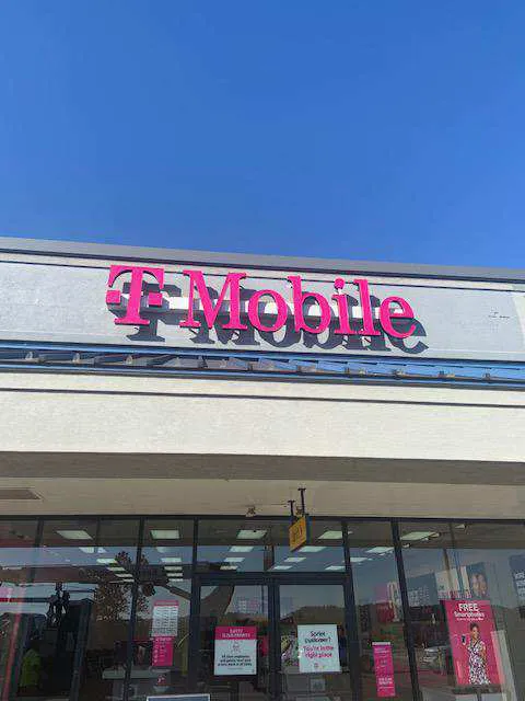 Exterior photo of T-Mobile store at Southgate Rd & Wheeling Ave, Cambridge, OH