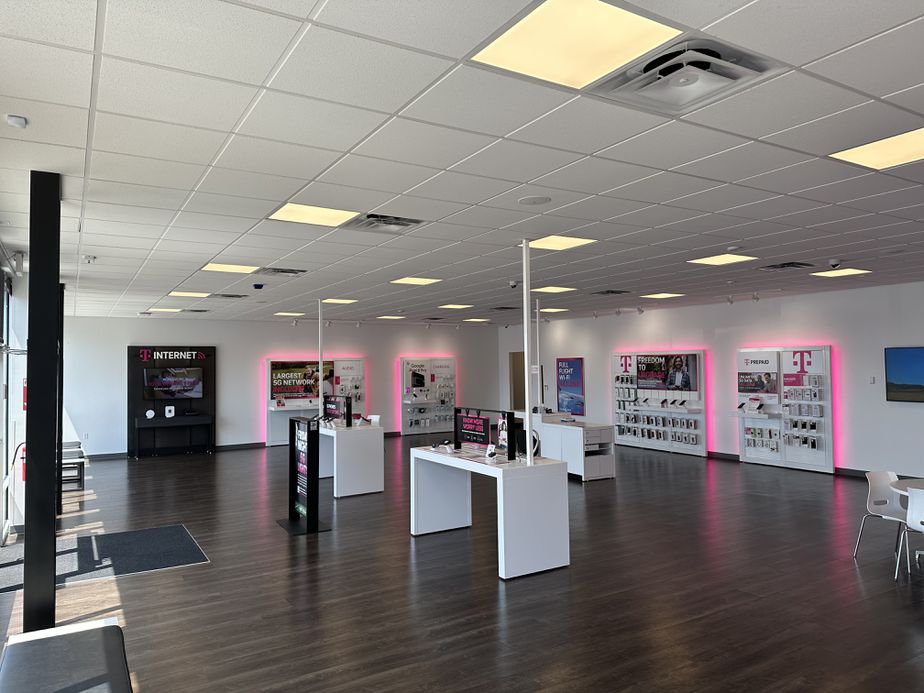 Interior photo of T-Mobile Store at Cherokee Dr & Walmart Dr, Marshall, MO