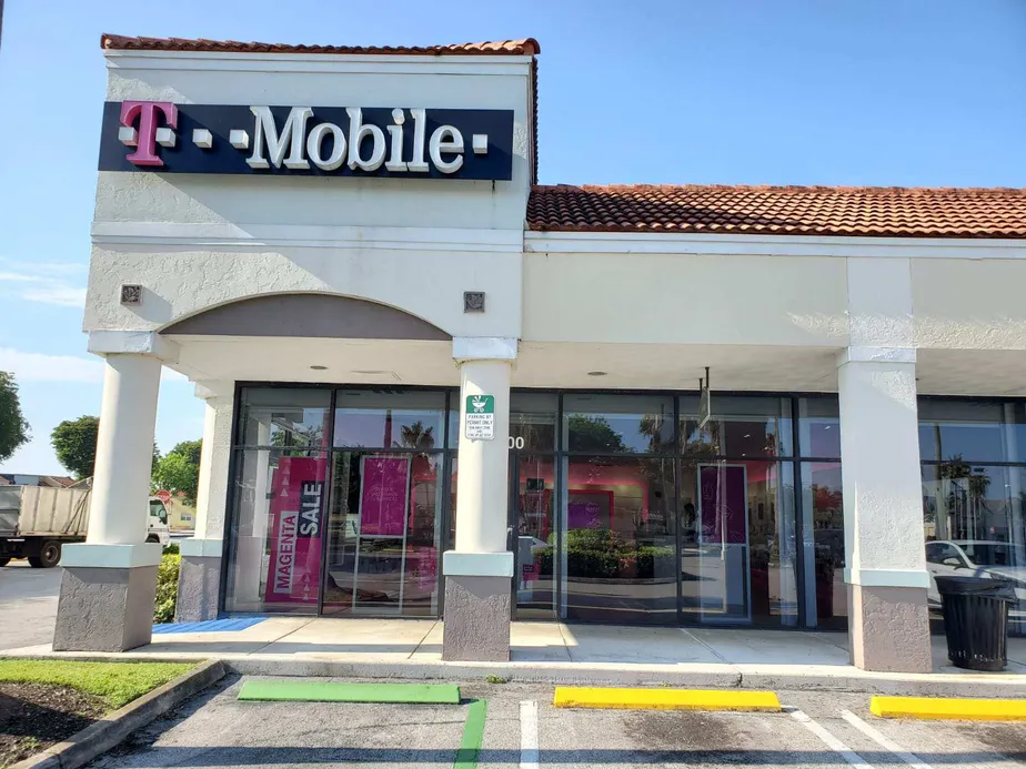 Exterior photo of T-Mobile store at Sw 157th Ave & Sw 72nd St, Miami, FL