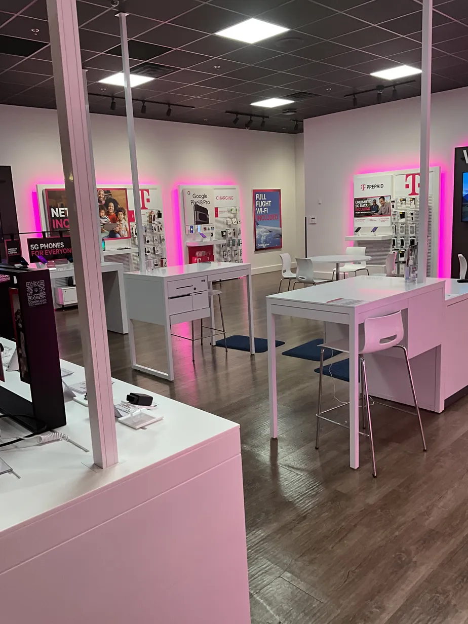  Interior photo of T-Mobile Store at Grapevine Mills - South Ent, Grapevine, TX 