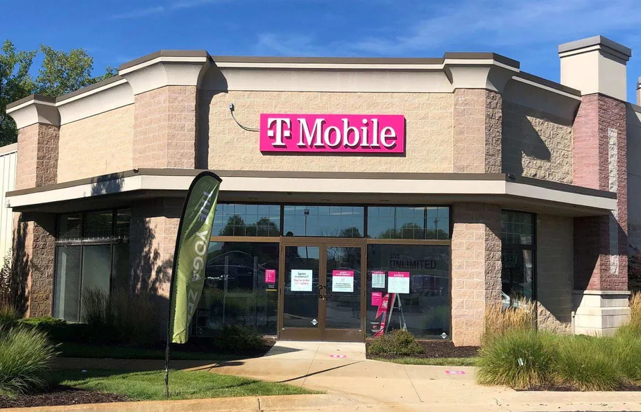  Exterior photo of T-Mobile store at Cherry Valley Ave Se & 94th St Se, Caledonia, MI 