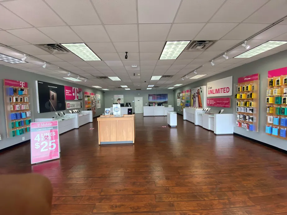  Interior photo of T-Mobile Store at W Walnut Ave & S Tibbs Rd, Dalton, GA 