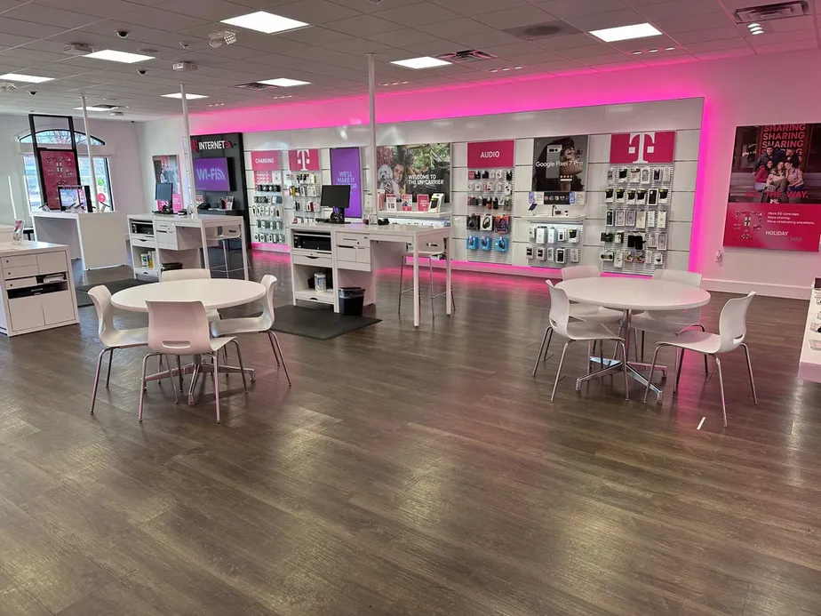 Interior photo of T-Mobile Store at Grape Rd & Edison Lakes Pkwy, Mishawaka, IN
